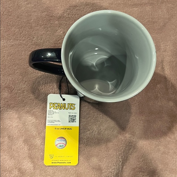 Peanuts Snoopy Yankees Navy Mug 15oz - Picture 3 of 4